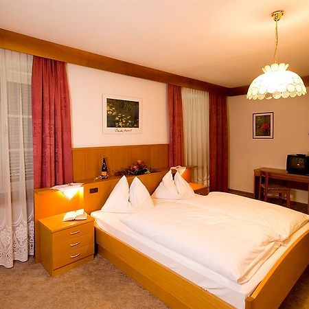 Lener Wirtshaus & Hotel Campo di Trens Kültér fotó