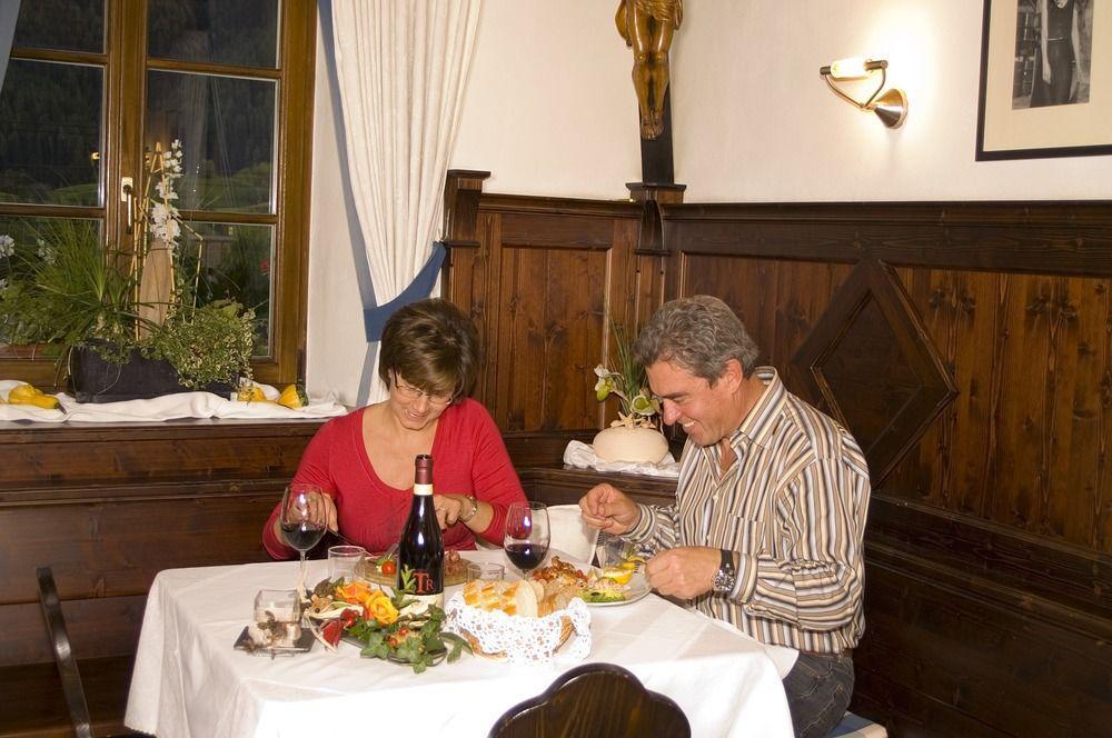 Lener Wirtshaus & Hotel Campo di Trens Kültér fotó